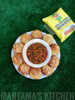 A picture of Semo-masa with quick and easy miyan taushe.