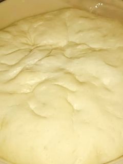 صورة لوصفة العجينة الذهبية لكل أنواع المعجّنات 🥐🥖🥨🥯🍞