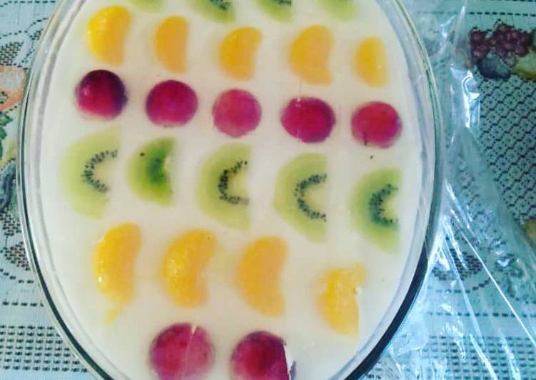 Puding buah putih telur