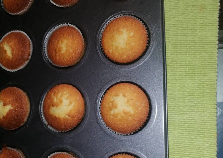 Recipe of Any-night-of-the-week Vanila cup cakes