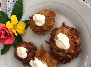 Una foto de Arañas fritas de plátano verde