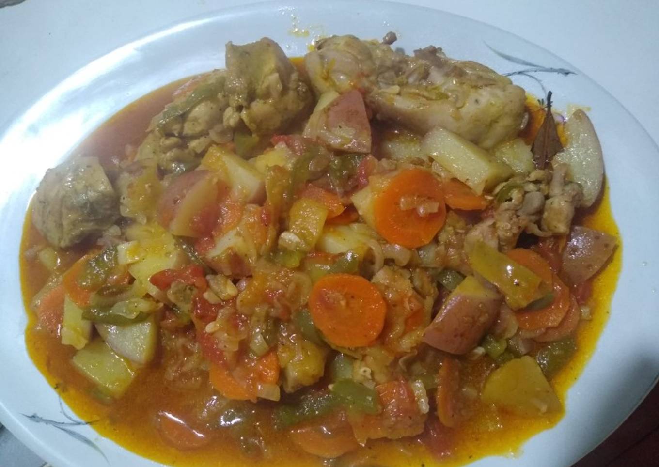 Estofado de Pollo y Verduras. Sin Salsa ni picante