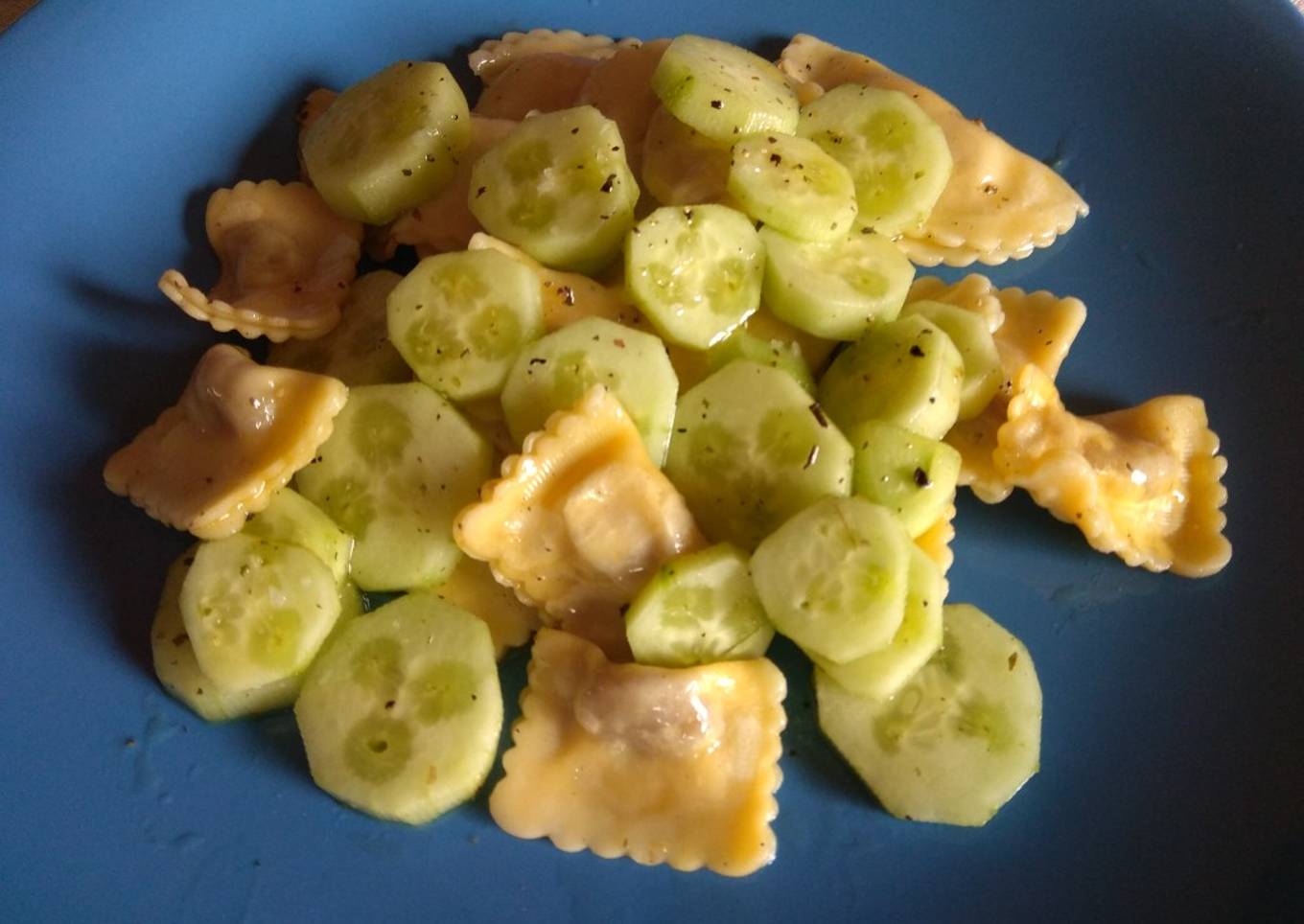 Ensalada de Pasta fresca con pepino