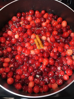 A picture of Homemade cranberry sauce.