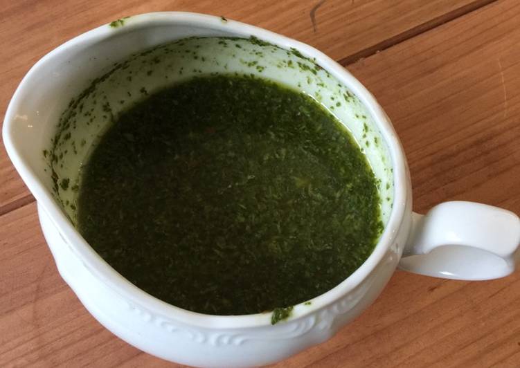 Recipe of Speedy Arugula chimichurri