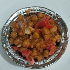 A picture of Chickpea chaat.