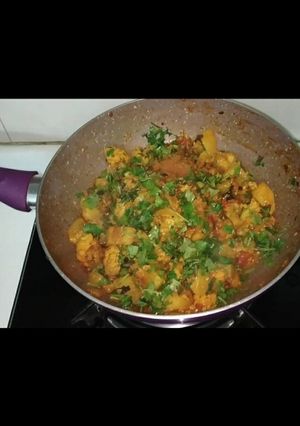 A picture of Different Style Of Aloo Gobhi Ki Sabji.