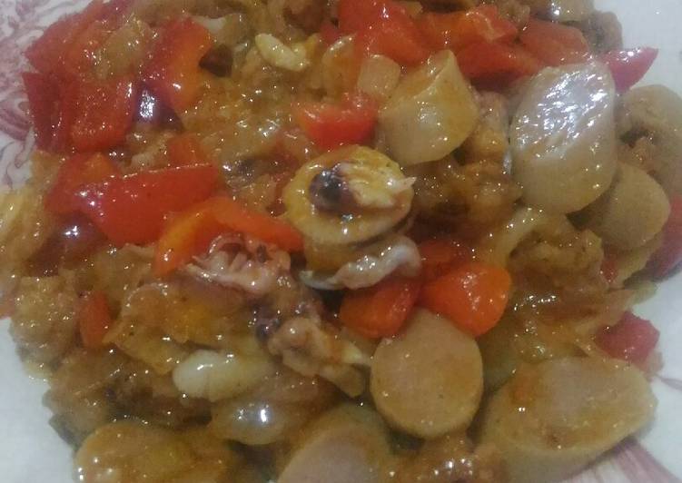 Resep Paprika merah + cumi krispi dan sosis yang Lezat