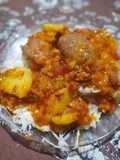 Arroz con queso y salsa de chorizos bombom con papas