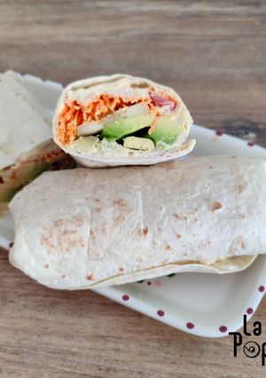 Une photo de Wraps Végétariens au Houmous et Crudités