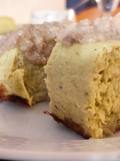Una foto de Pastel de puerro con salsa de champiñón