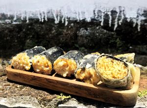 Foto resep Gimmari (Korean Deep Fried Seaweed Spring Rolls) — Versi Mie Instan