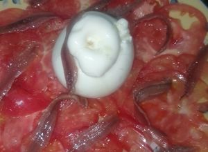Foto principal de Corona de Tomate y Burrata Cremosa