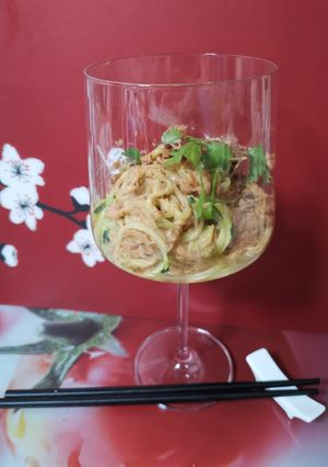 "Zucchini Nudeln" im Glas mit 🥢asia 🥜Erdnuss-Sauce Rezepthauptbild