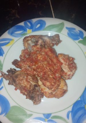 A picture of Oven baked tomato cinnamon chicken.
