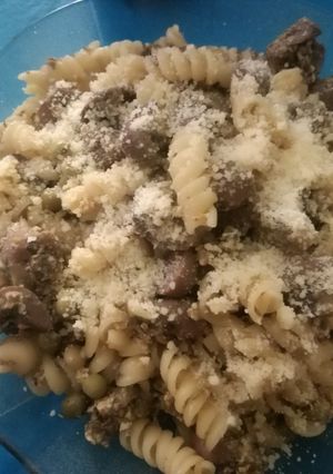 Una foto de Riñón salteado con fideos