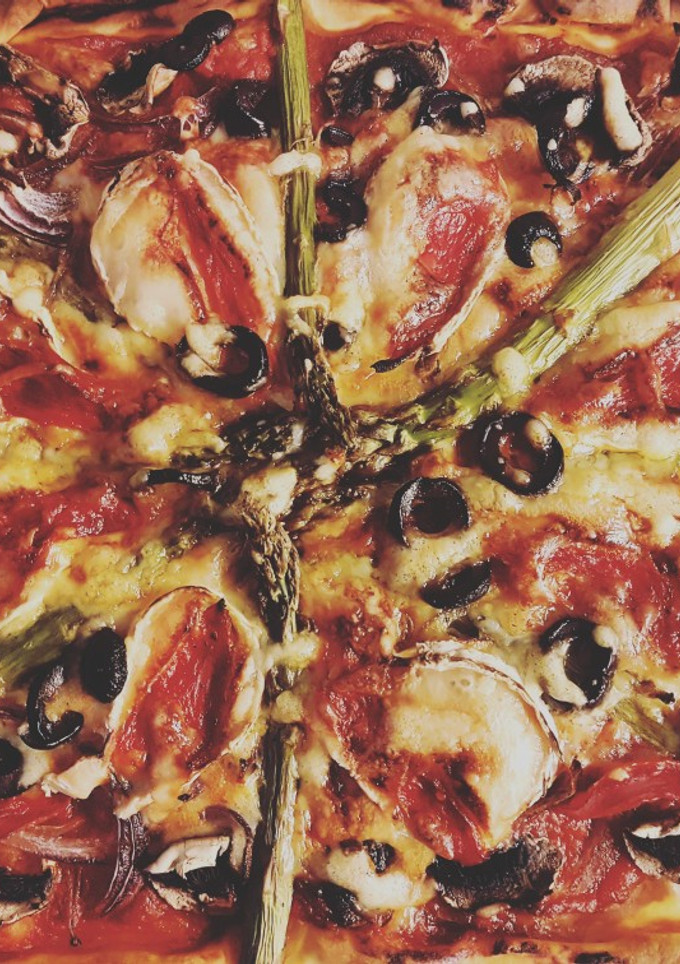 Una foto de Pizza de verduras