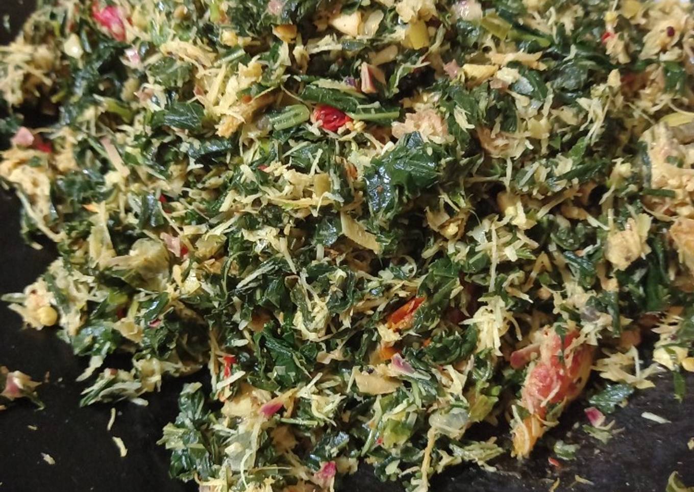 Bulung Gadung Gat-gat (Cincang daun singkong) (khas karo)