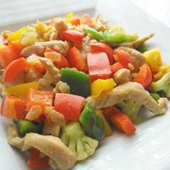 A picture of Tumis Ayam Paprika.