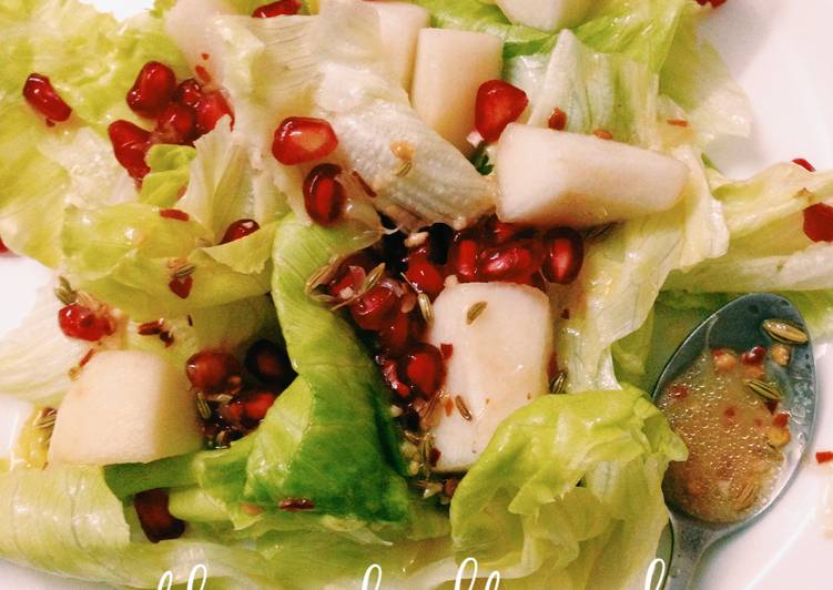Pear Salad with Sweet lime/Mausambi Juice dressing