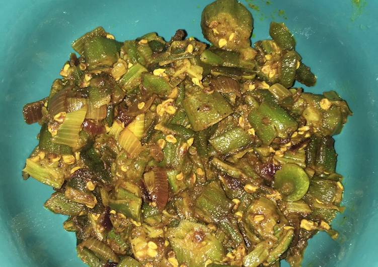 Recipe of Favorite Okra Stir Fry (Bhindi Ki Sabzi)