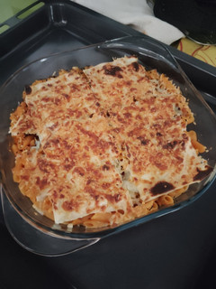 Una foto de Macarrones con chorizo gratinados (Thermomix)