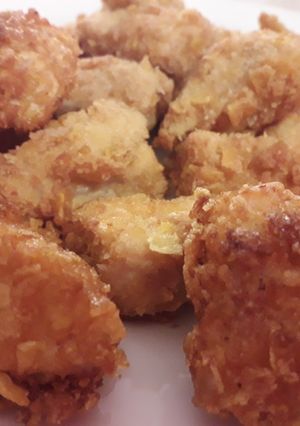 Una foto de Nuggets de pollo crocantes 😋💕💕