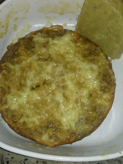 Una foto de Torta de banano y queso sin horno