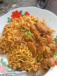 Foto resep Mie goreng bakso mercon
