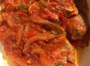Foto principal de Lomo con tomate y pimientos