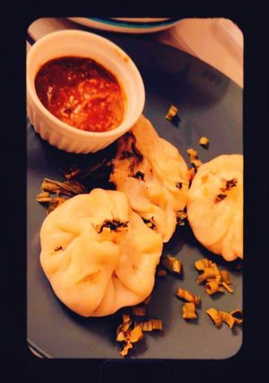 A picture of Chicken veggies momos.