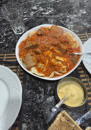 Una foto de Estofado de carne con ravioles (comprados)
