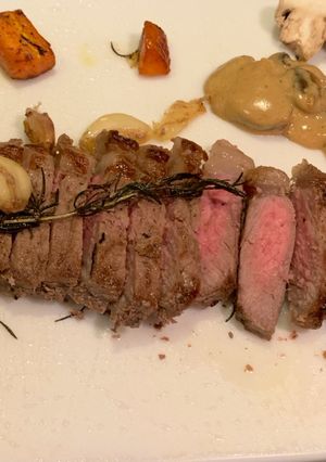 Foto resep Ribeye steak mushroom sauce (pan fry)