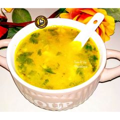 A picture of Sweet Corn vegetable clear soup and creamy soup.
