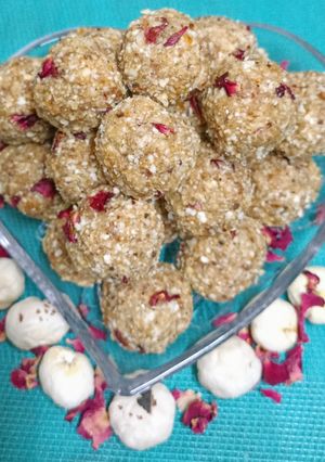 A picture of Rose 🌹 & Makhana Dry Fruits Ladoo (sugar - free) (Vrat Special).