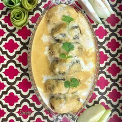 A picture of Green Apple and Guava Kofta in Creamy Gravy.