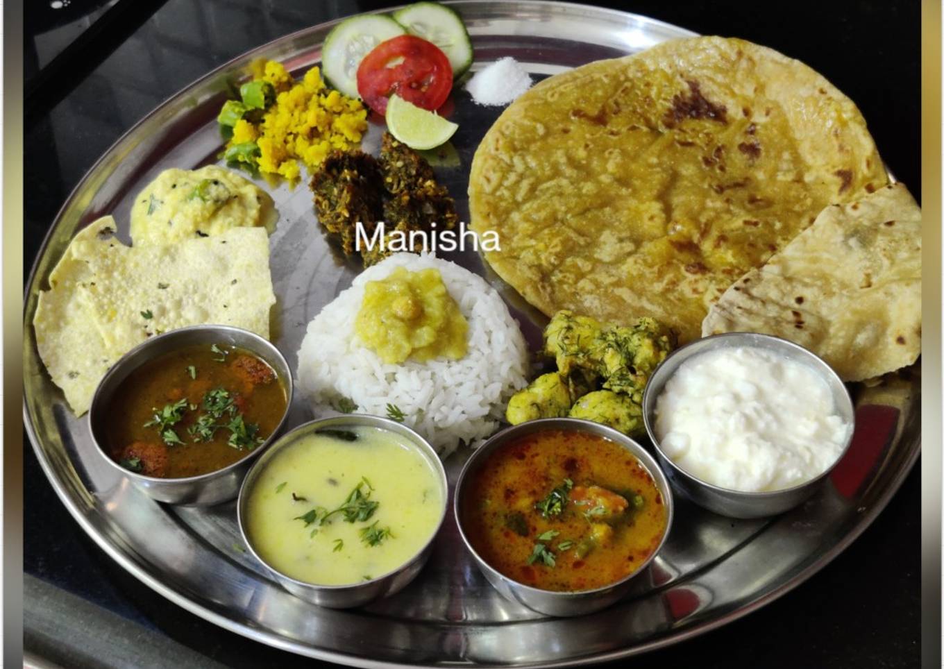 Maharashtratrian Puranpoli Thali