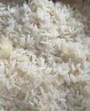 Arroz blanco bien graneado