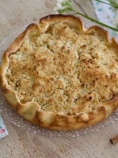 Una foto de 🍏🍎 Crumble de manzana con helado de vainilla 🍏🍎