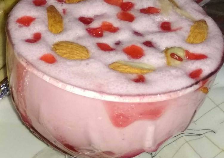 Steps to Prepare Perfect Mix Fruit Lassi