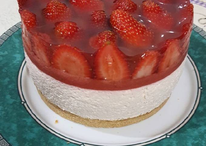 fatia chique de cheesecake de morango