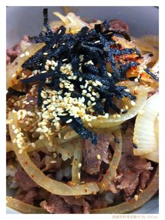 牛肉壽喜燒蓋飯 的食譜成品照片