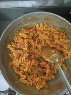 पास्ता (Pasta recipe in hindi) रेसिपी मुख्य फोटो