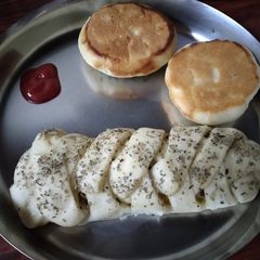 A picture of Veg Cheesy stuffed Buns.
