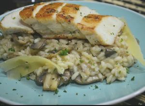 Una foto de Risotto de pollo con champiñones