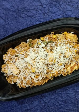 પનીર મેગી (Paneer Maggi Recipe In Gujarati) રેસીપી મુખ્ય ફોટો