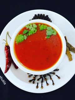 ટોમેટો સૂપ (Tomato Soup Recipe In Gujarati) રેસીપી મુખ્ય ફોટો