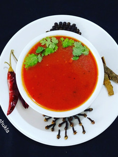 ટોમેટો સૂપ (Tomato Soup Recipe In Gujarati) રેસીપી મુખ્ય ફોટો