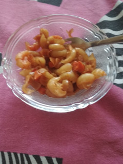 A picture of Macaroni.
