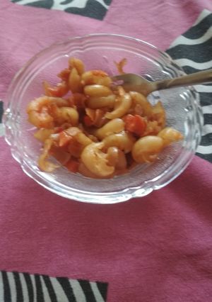 A picture of Macaroni.